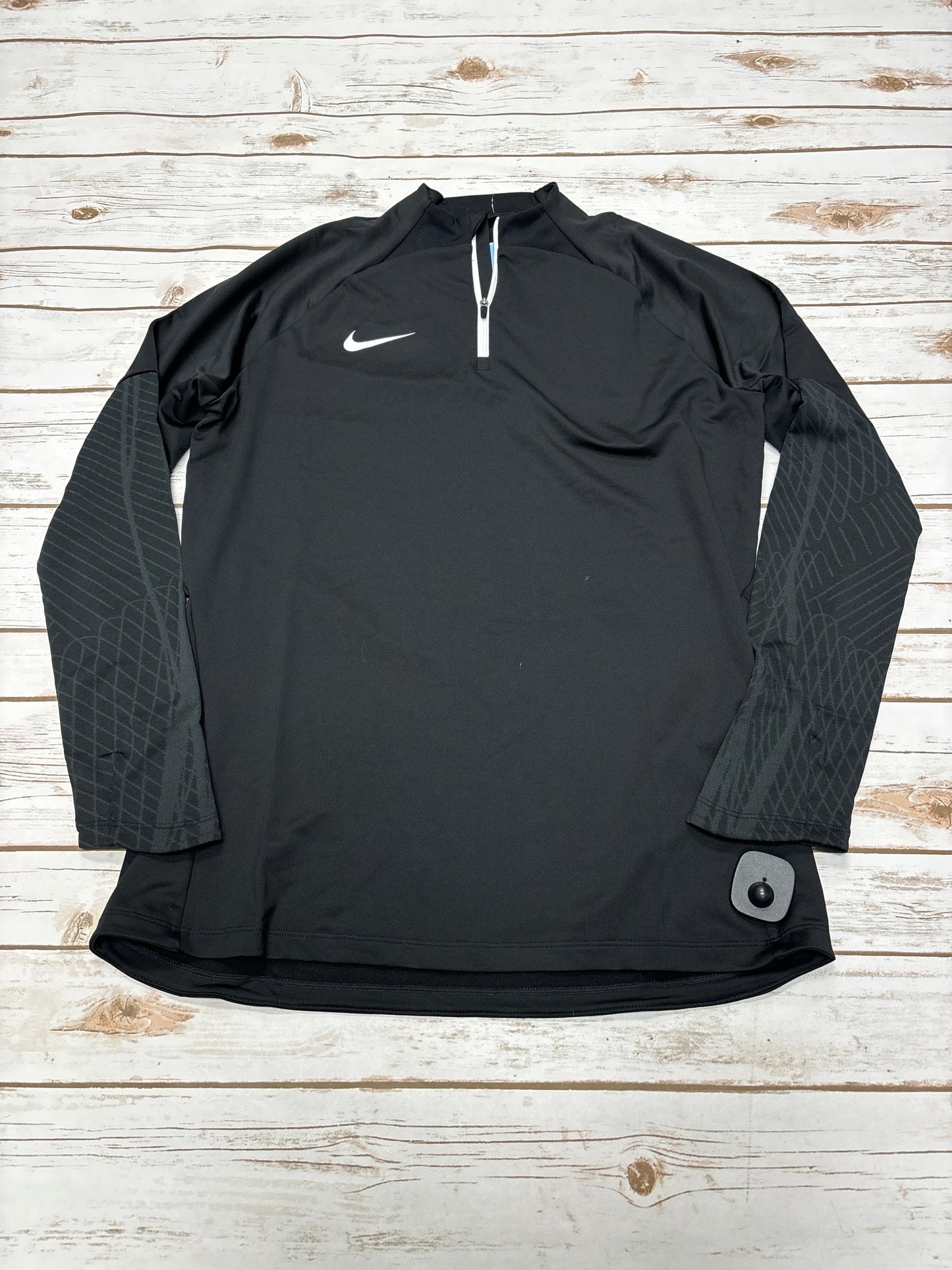 Athletic Top Long Sleeve Collar By Nike In Black & White, Size: L