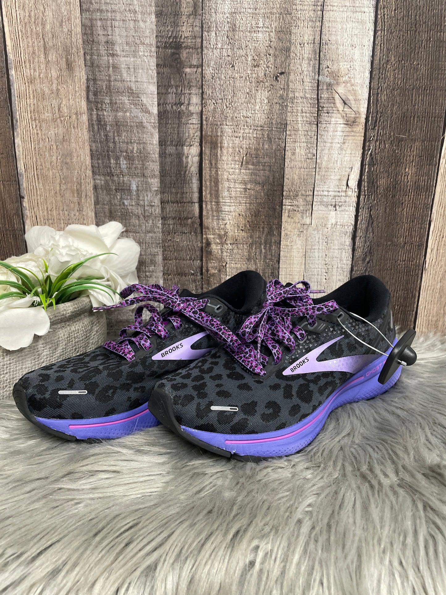 Shoes Athletic By Brooks In Purple, Size: 7