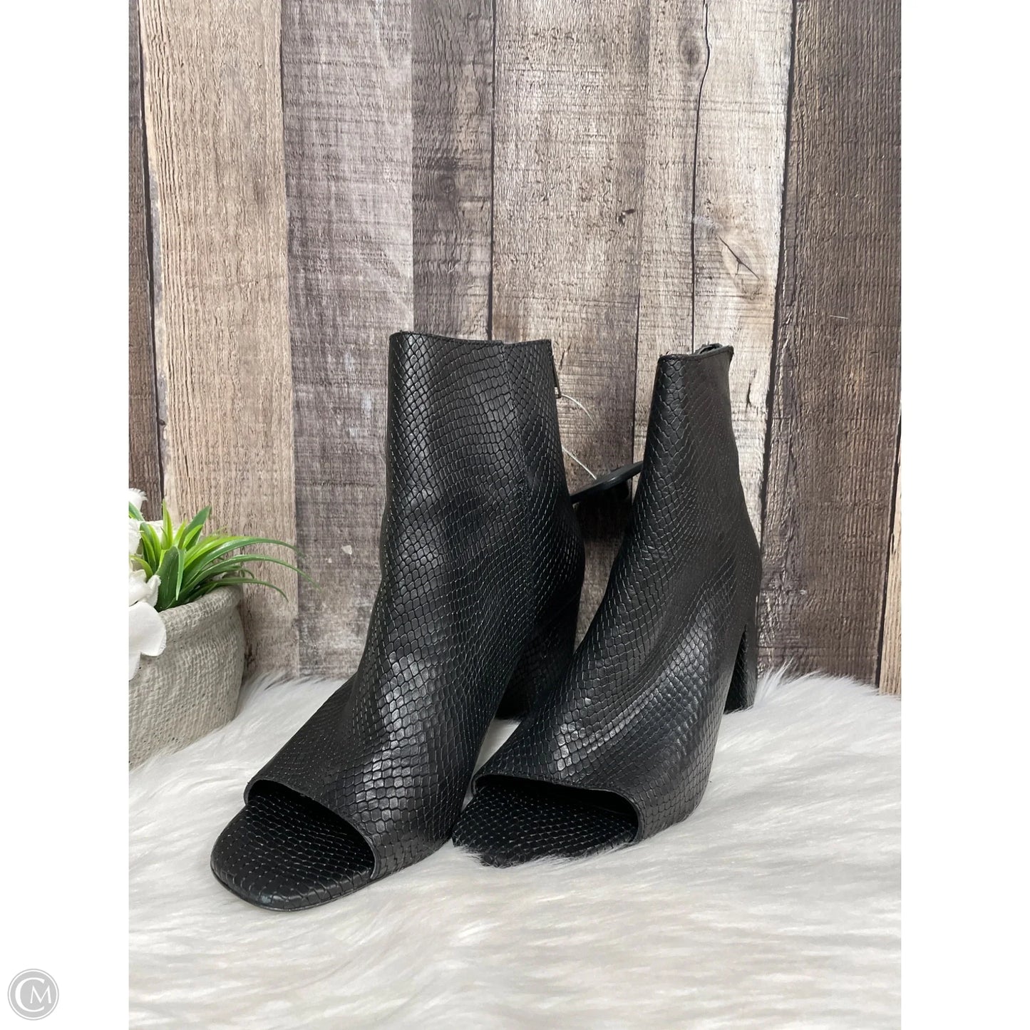 Boots Ankle Heels By Matisse In Beige, Size: 9