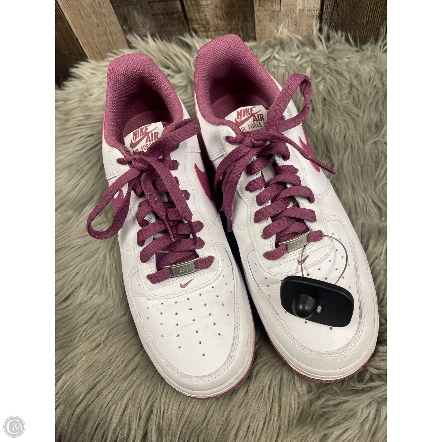 Shoes Athletic By Nike In Pink & White, Size: 9.5