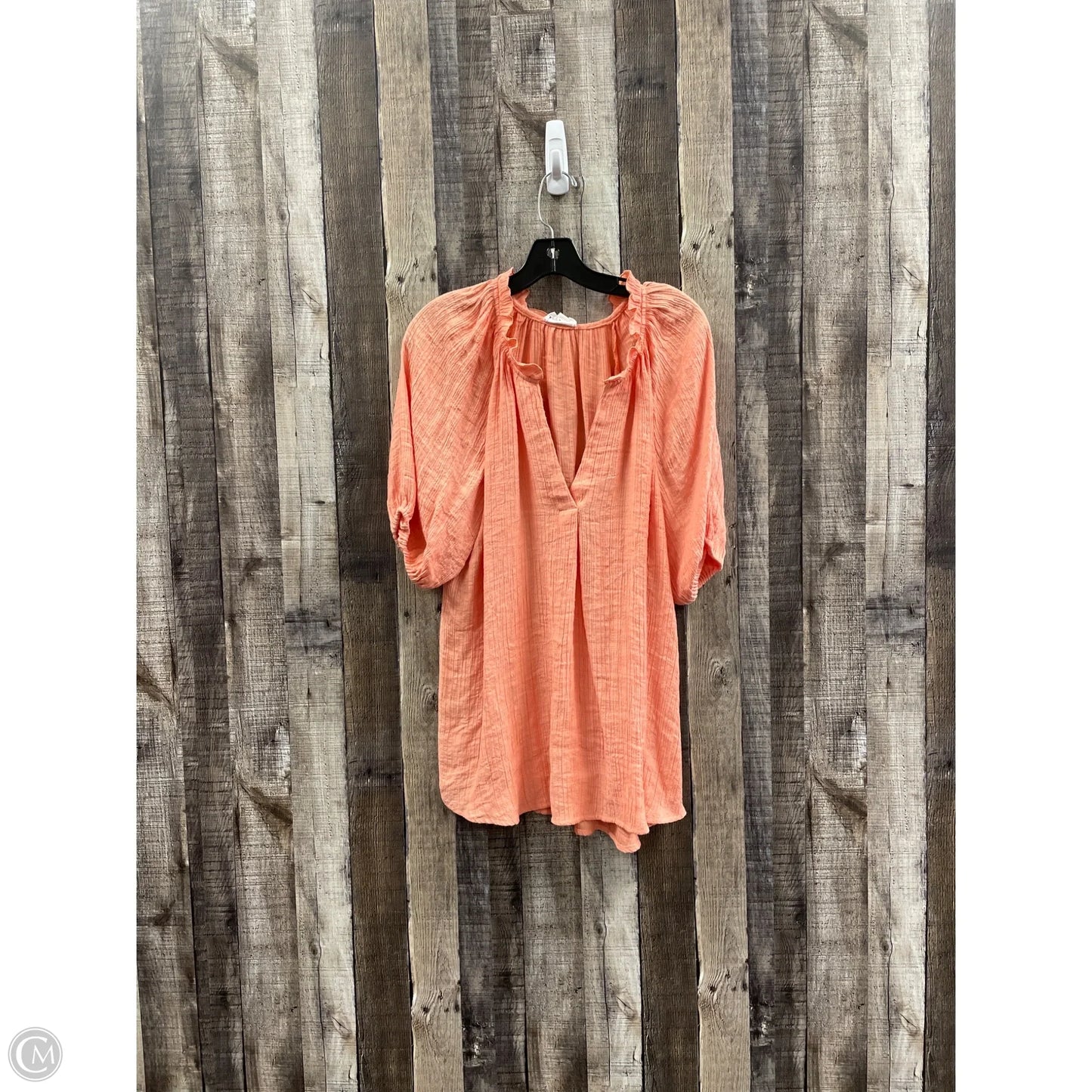 Top Short Sleeve By Cme In Peach, Size: 1x