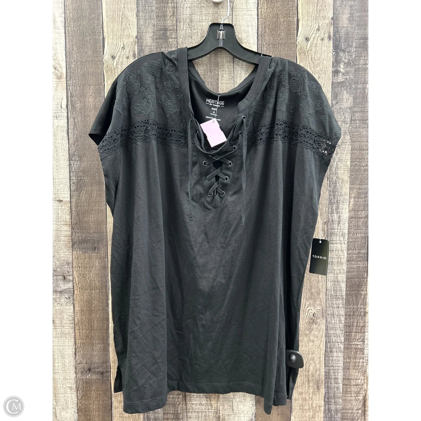 Top Short Sleeve By Torrid In Black, Size: 2x