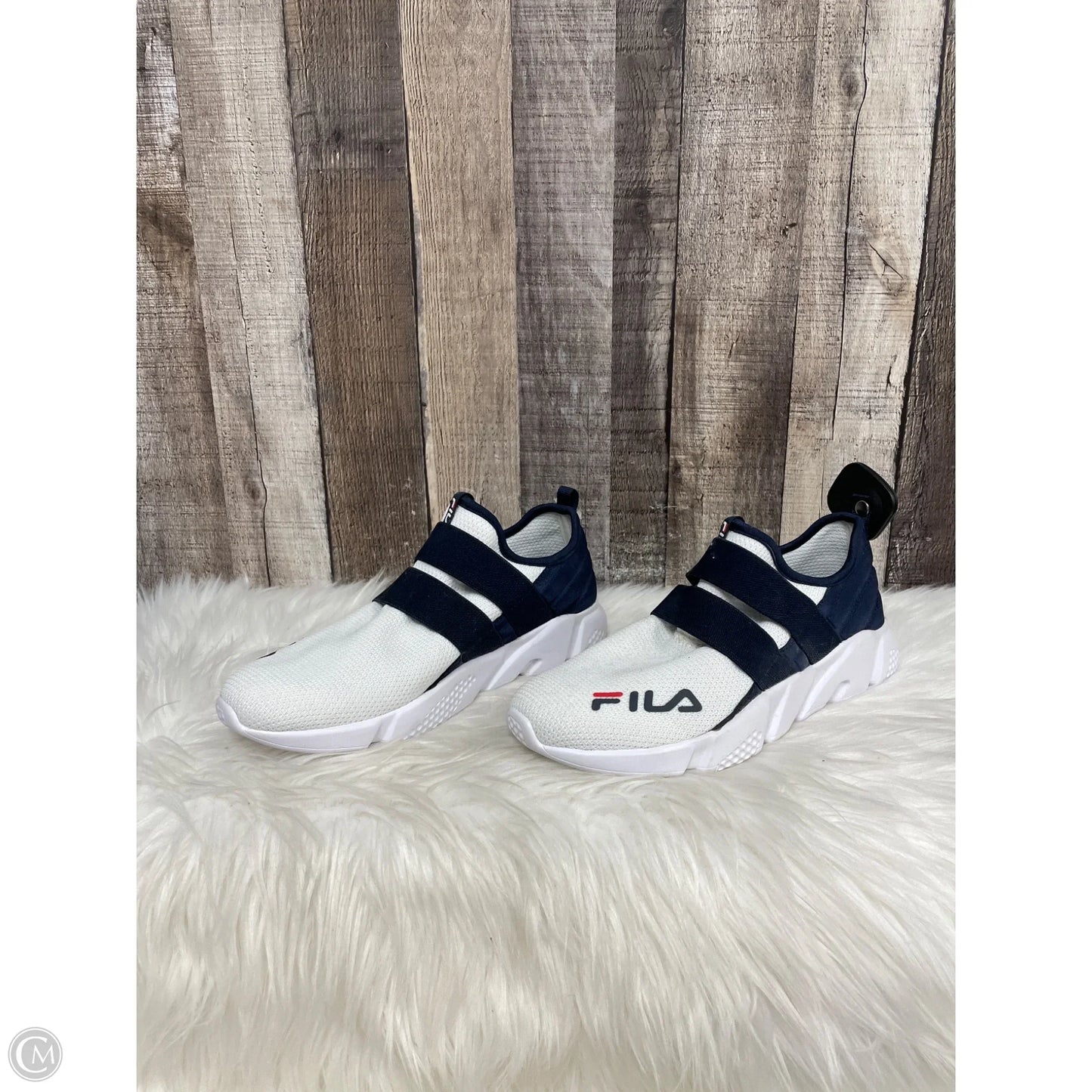 Shoes Athletic By Fila In White, Size: 9