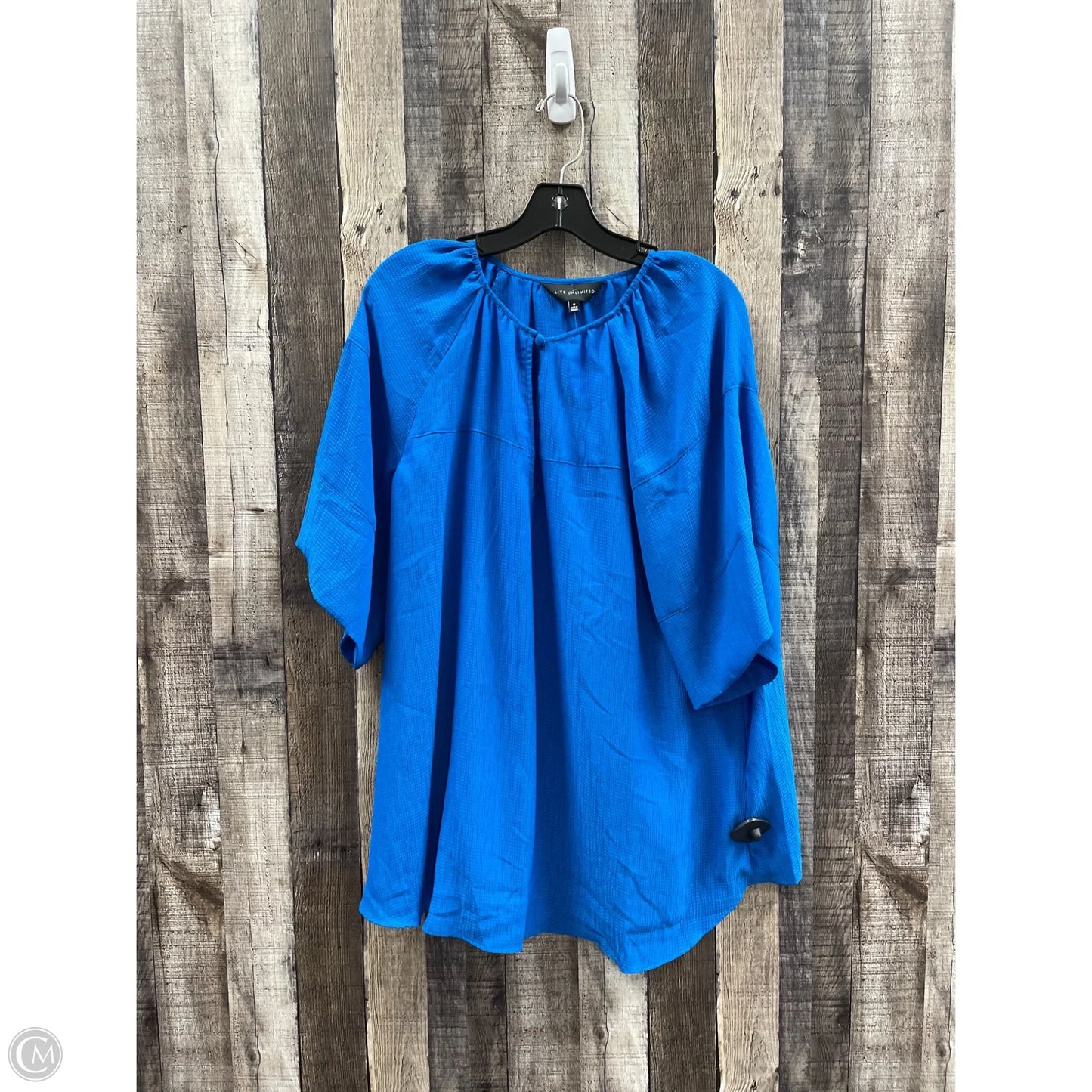 Top Short Sleeve By Cme In Blue, Size: 1x