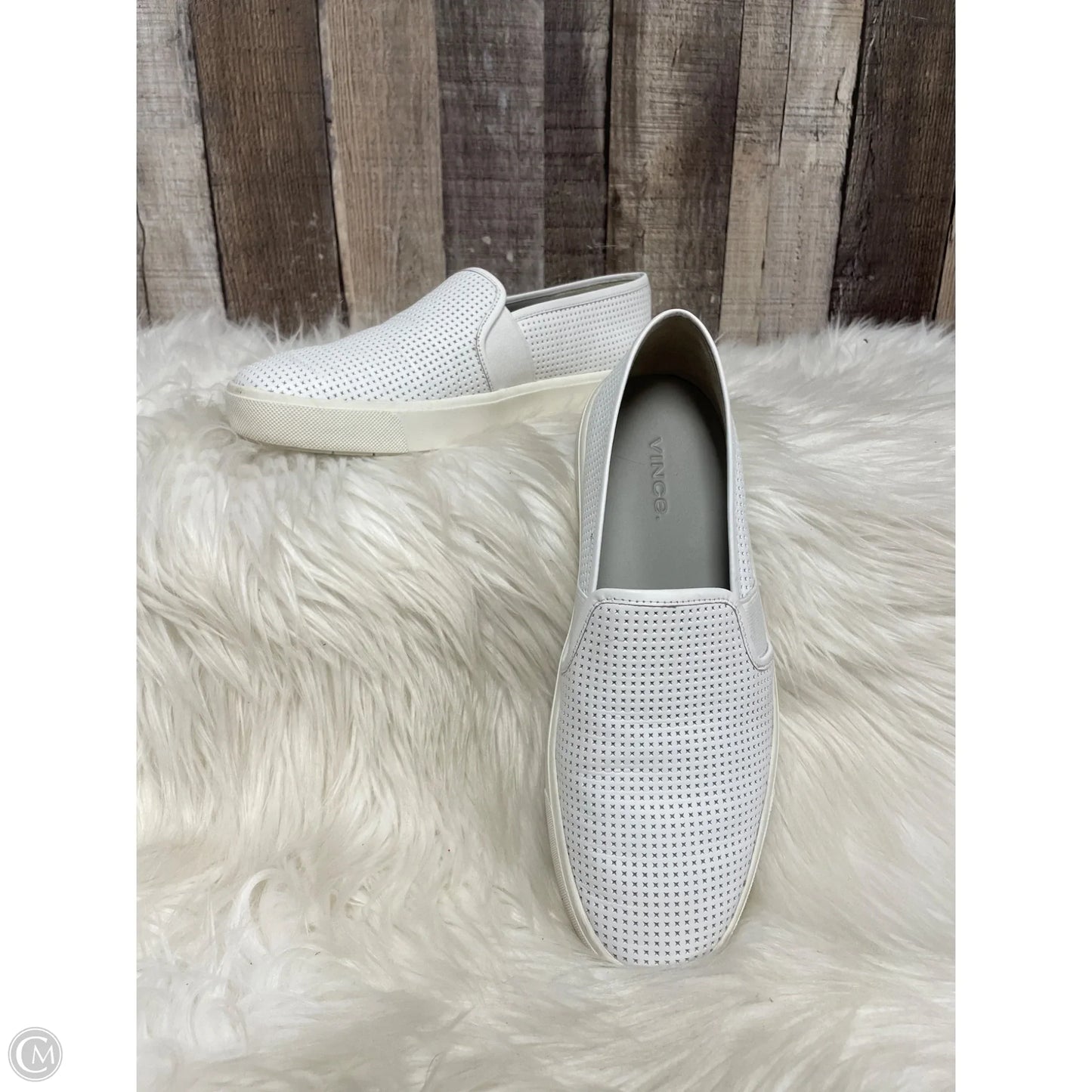 Shoes Flats By Vince In White, Size: 6.5