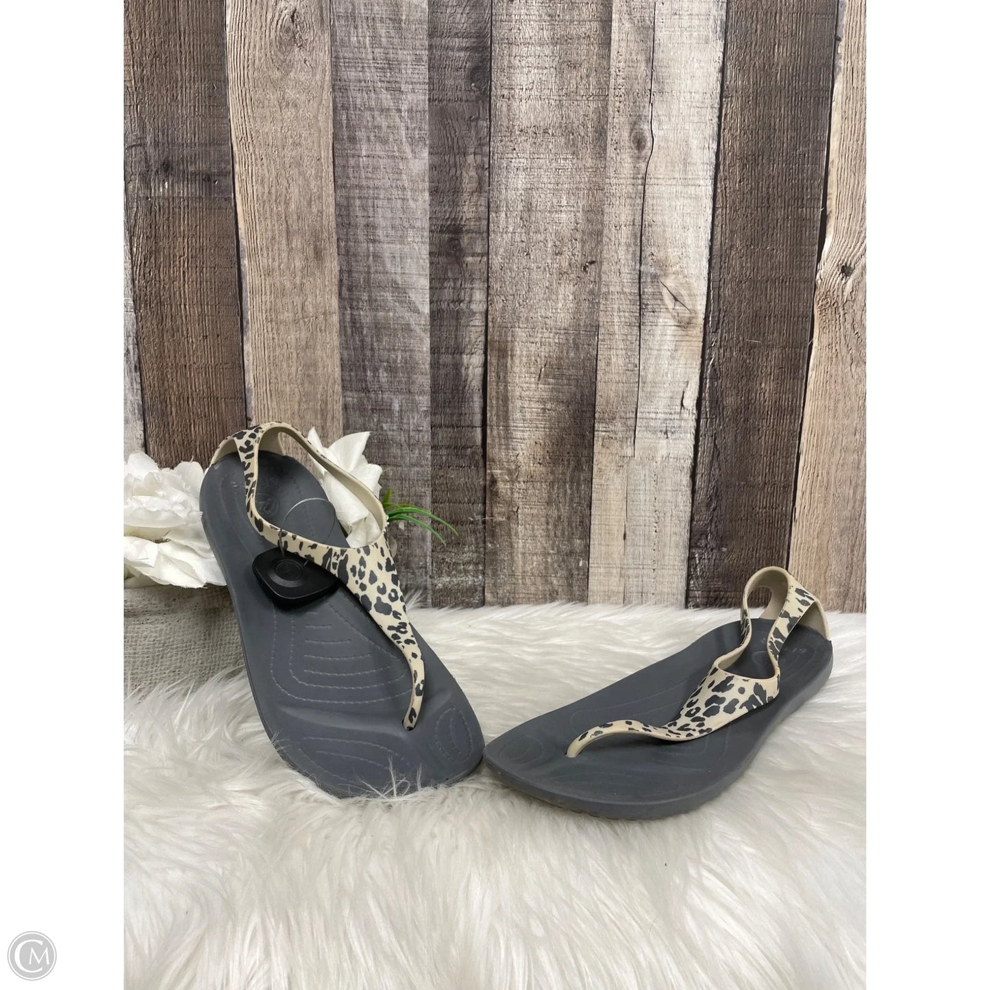 Sandals Flip Flops By Crocs In Grey, Size: 9