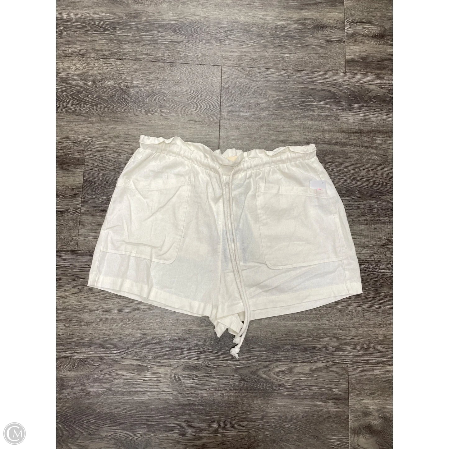 Shorts By Universal Thread In White, Size: L