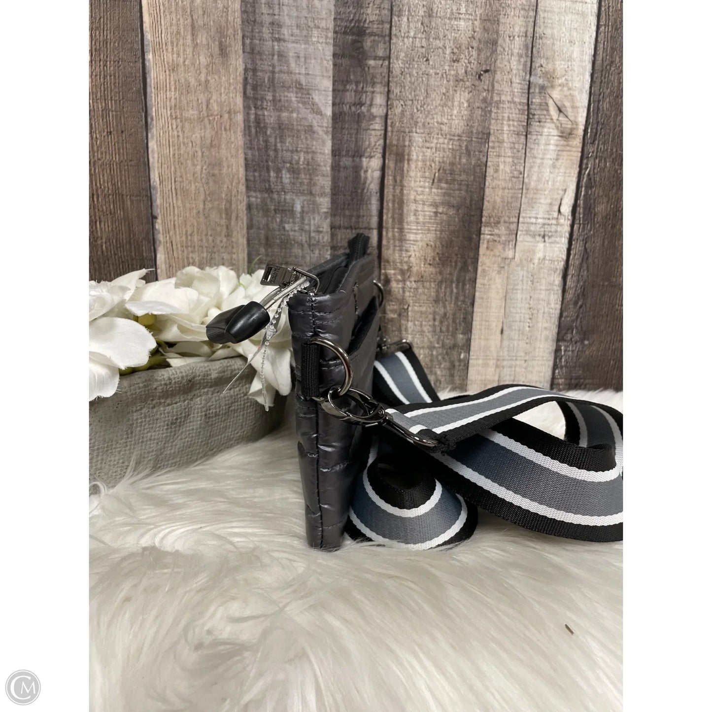 Crossbody By Think Royln, Size: Small