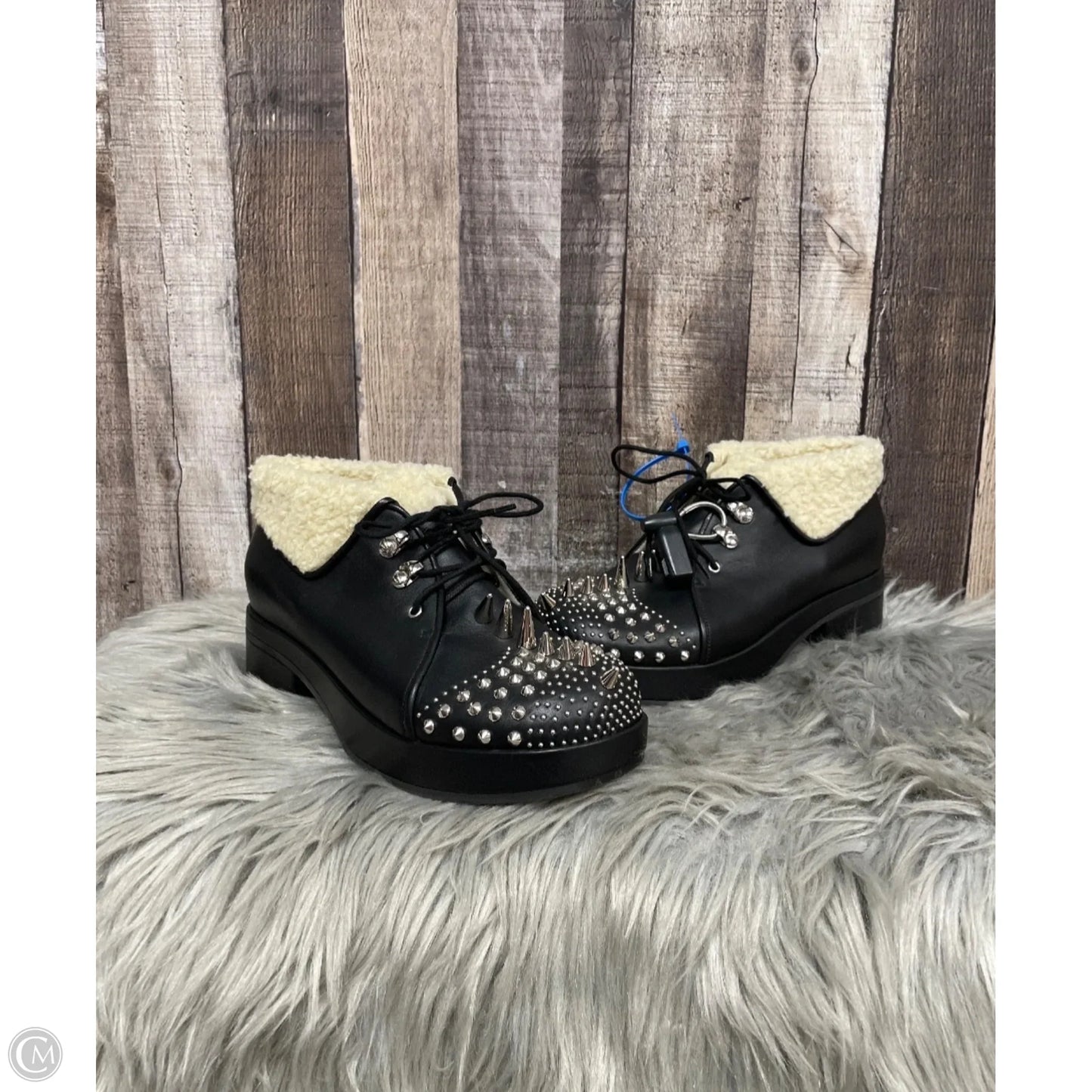 Shoes Luxury Designer By Gucci In Black, Size: 9.5
