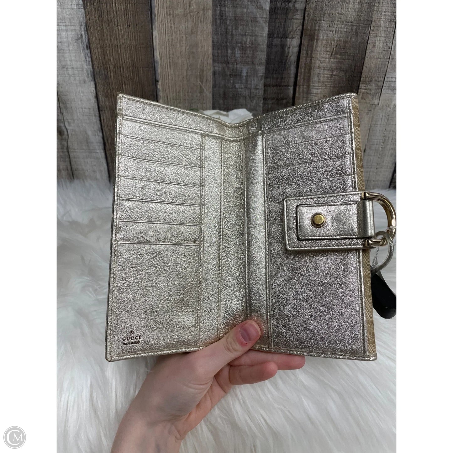 Wallet Luxury Designer By Gucci, Size: Medium