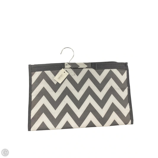 Jewelry Case By Clothes Mentor, Size: Medium