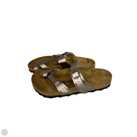 Sandals Flats By Birkenstock In Bronze, Size: 7