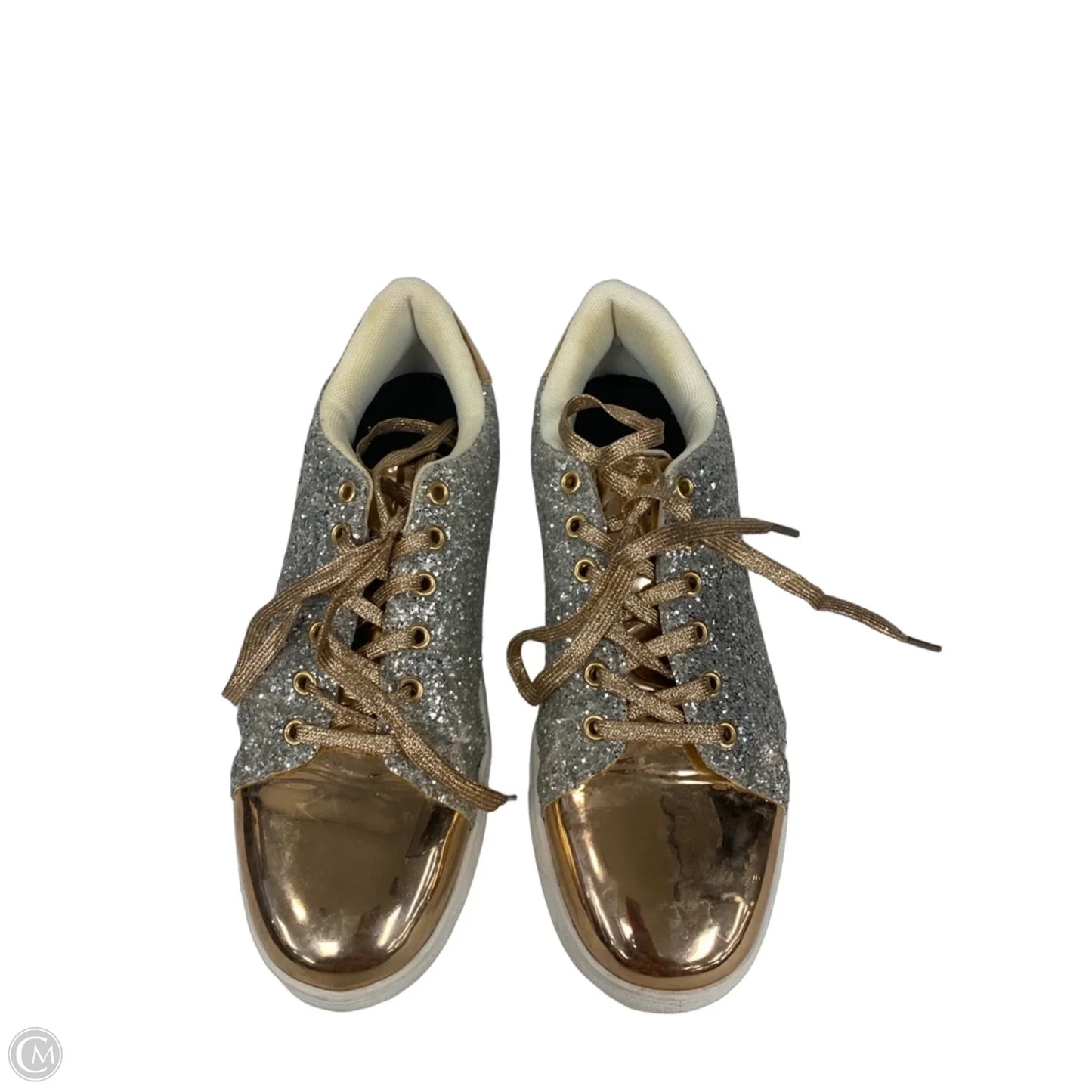 Shoes Sneakers By Clothes Mentor In Silver & White, Size: 8.5