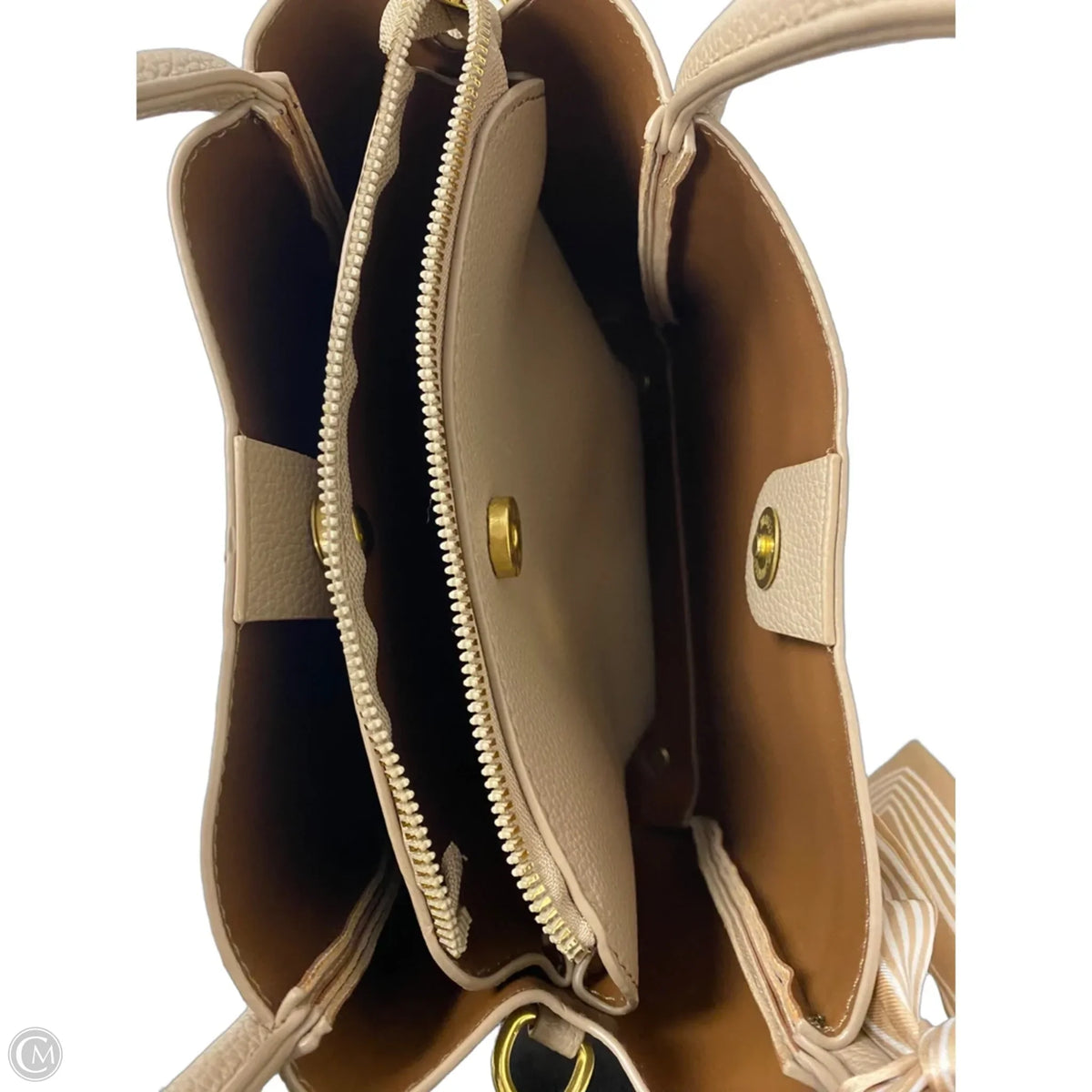 Handbag By Clothes Mentor, Size: Medium