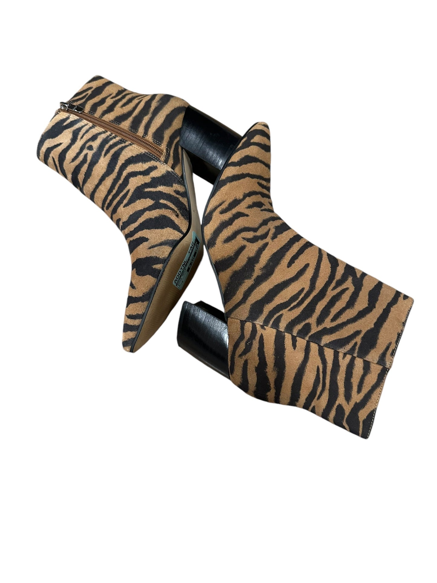 Boots Ankle Flats By Marc Fisher In Animal Print, Size: 9