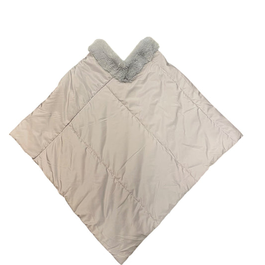 Poncho By Do Everything In Love In Grey, Size: Osfm