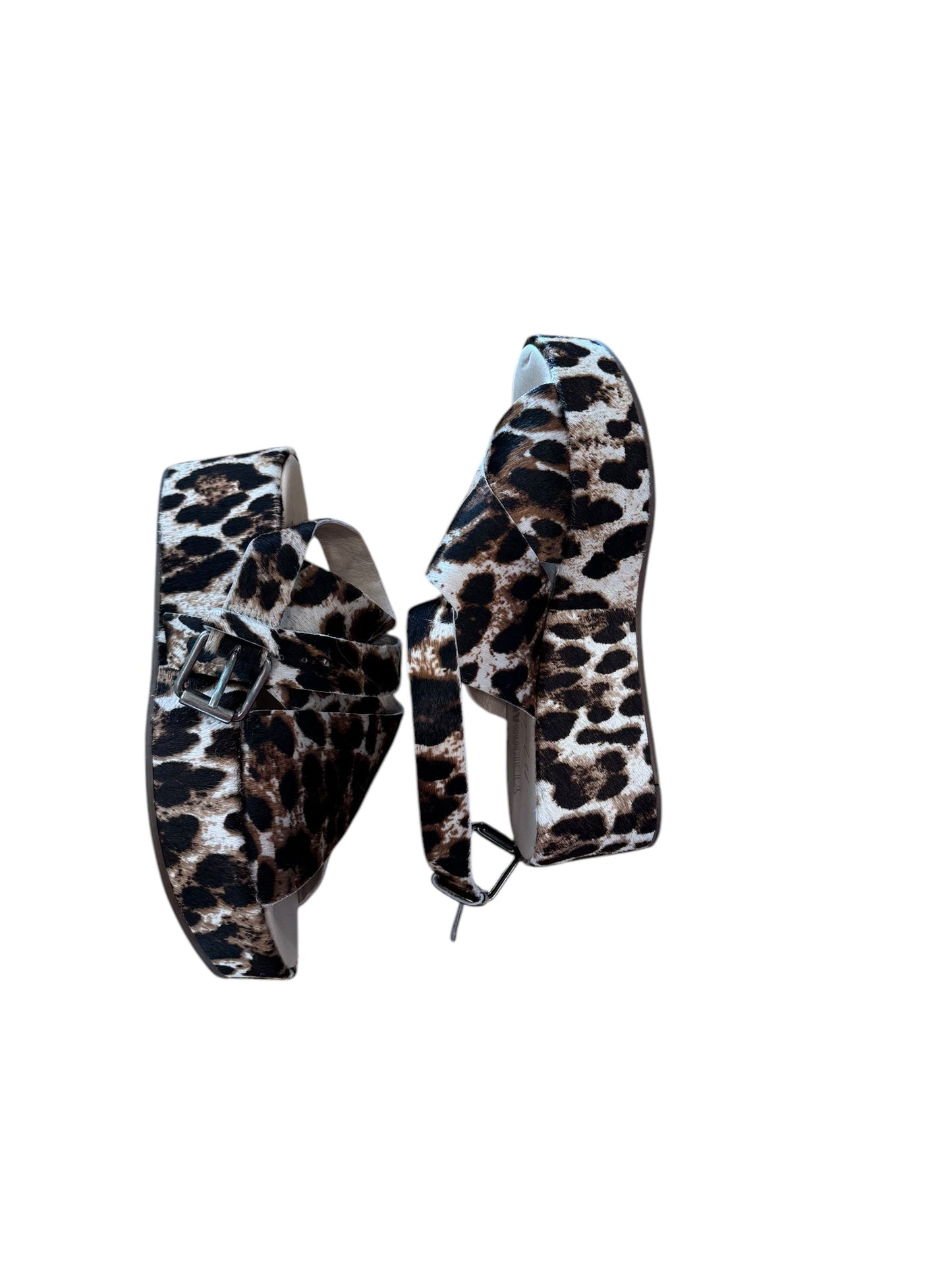 Shoes Flats By Clothes Mentor In Animal Print, Size: 9