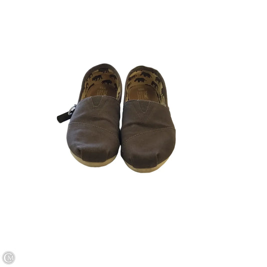 Shoes Flats By Toms In Brown, Size: 9.5