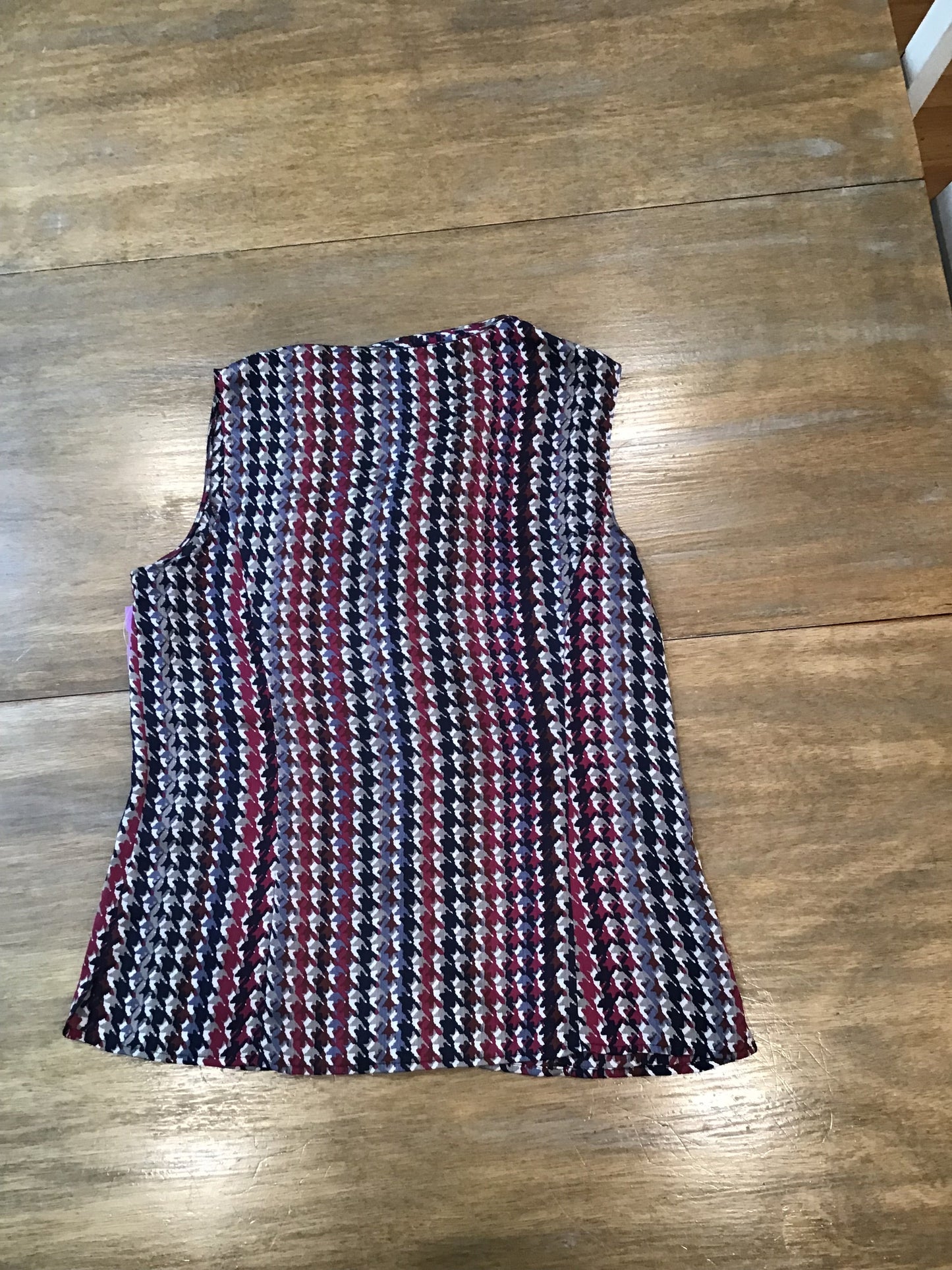 Multi-colored Top Sleeveless Tahari By Arthur Levine, Size M