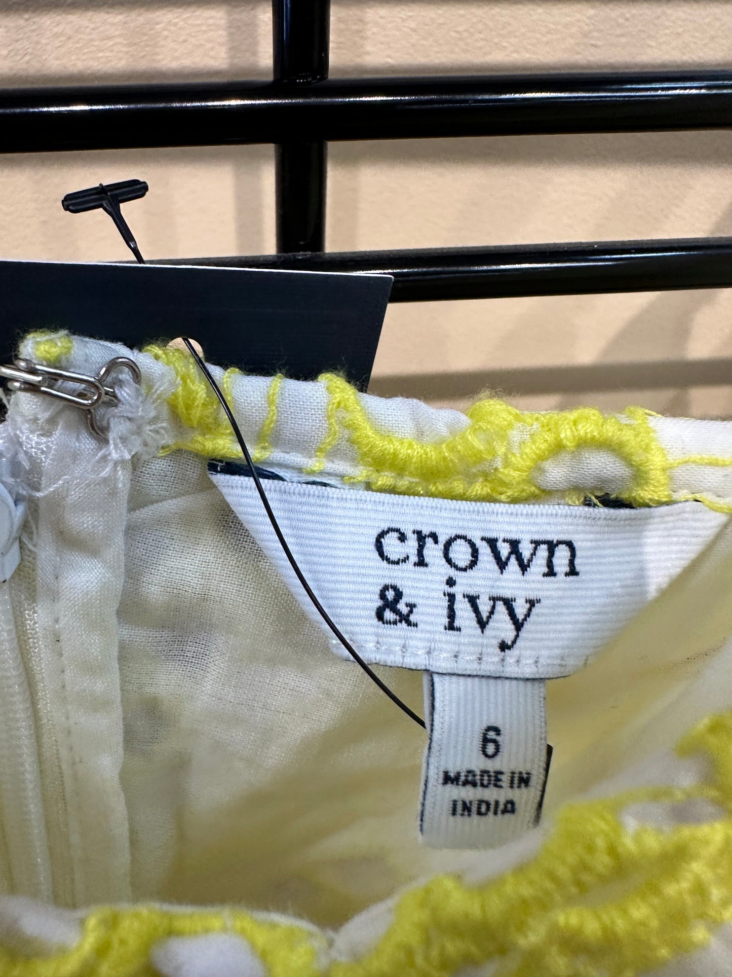 Yellow Top Sleeveless Crown And Ivy, Size S