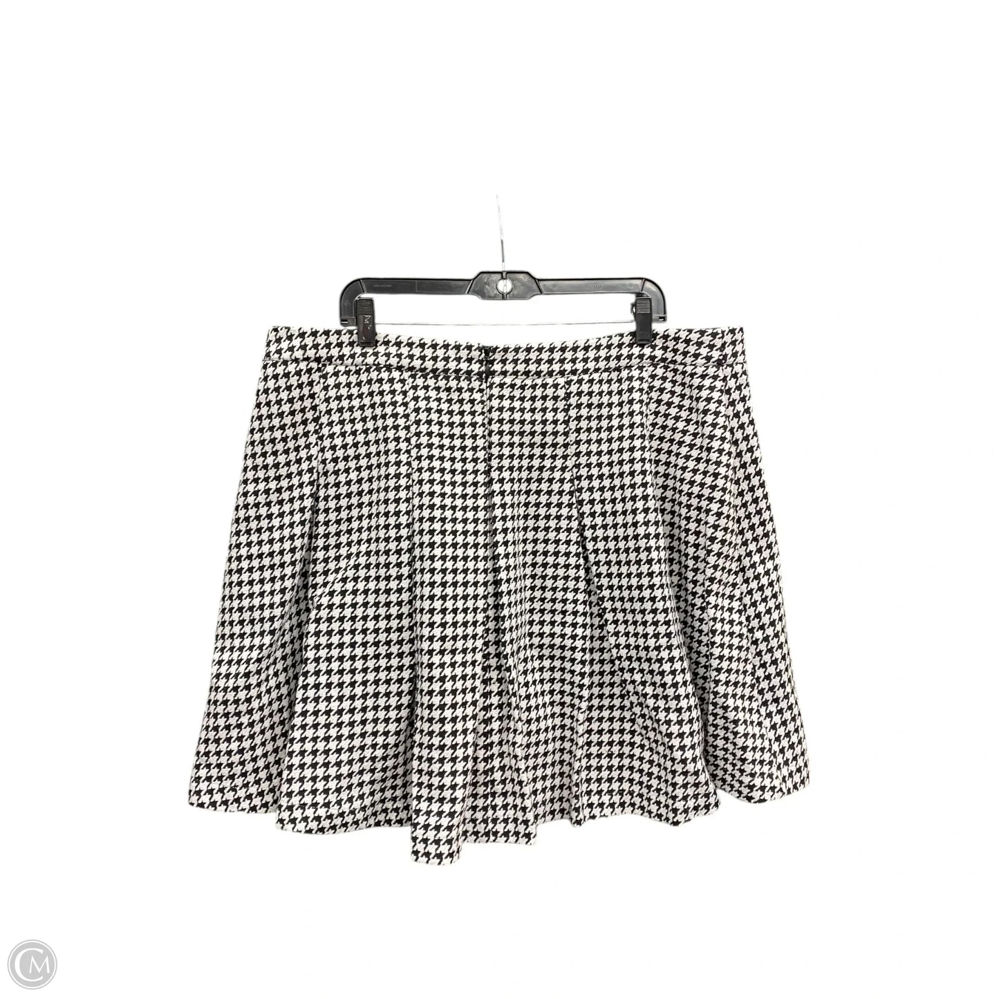 Skirt Mini & Short By Fashion To Figure In Black & White, Size: 2x