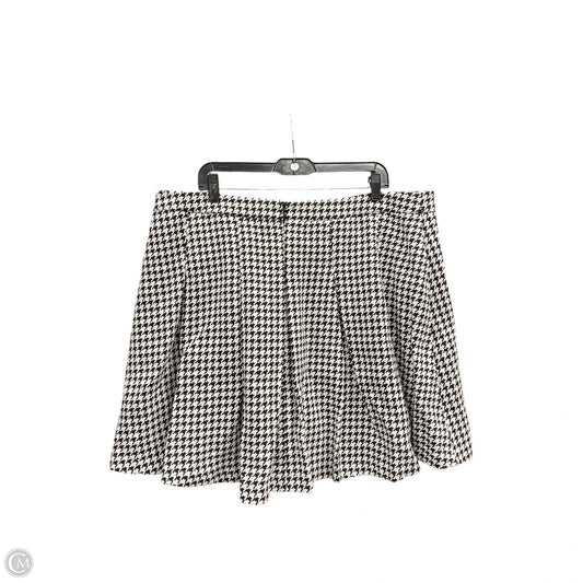 Skirt Mini & Short By Fashion To Figure In Black & White, Size: 2x