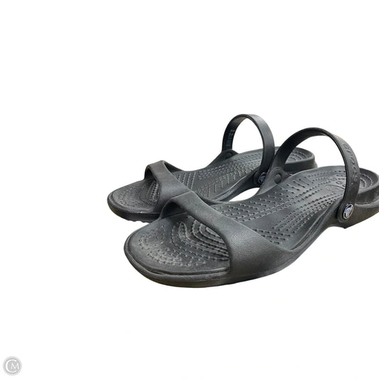 Sandals Flats By Crocs In Black, Size: 11