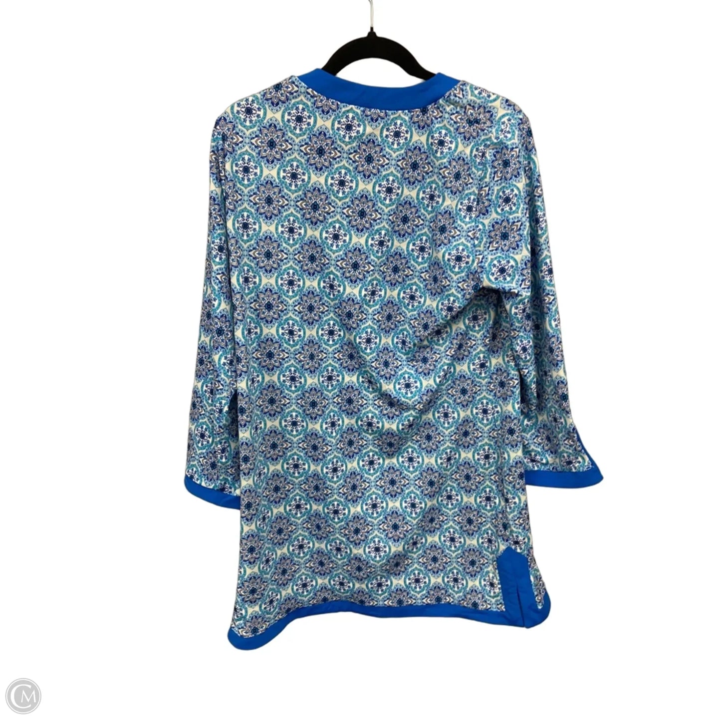 Swimwear Cover-up By Clothes Mentor In Blue & White, Size: L