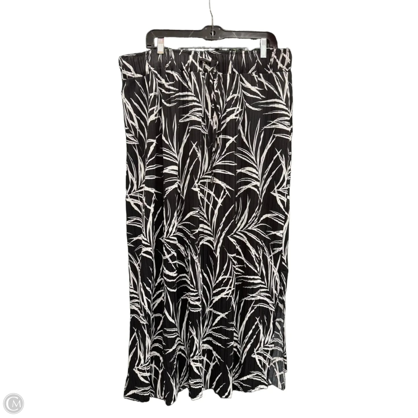 Skirt Maxi By Clothes Mentor In Black & White, Size: Xl