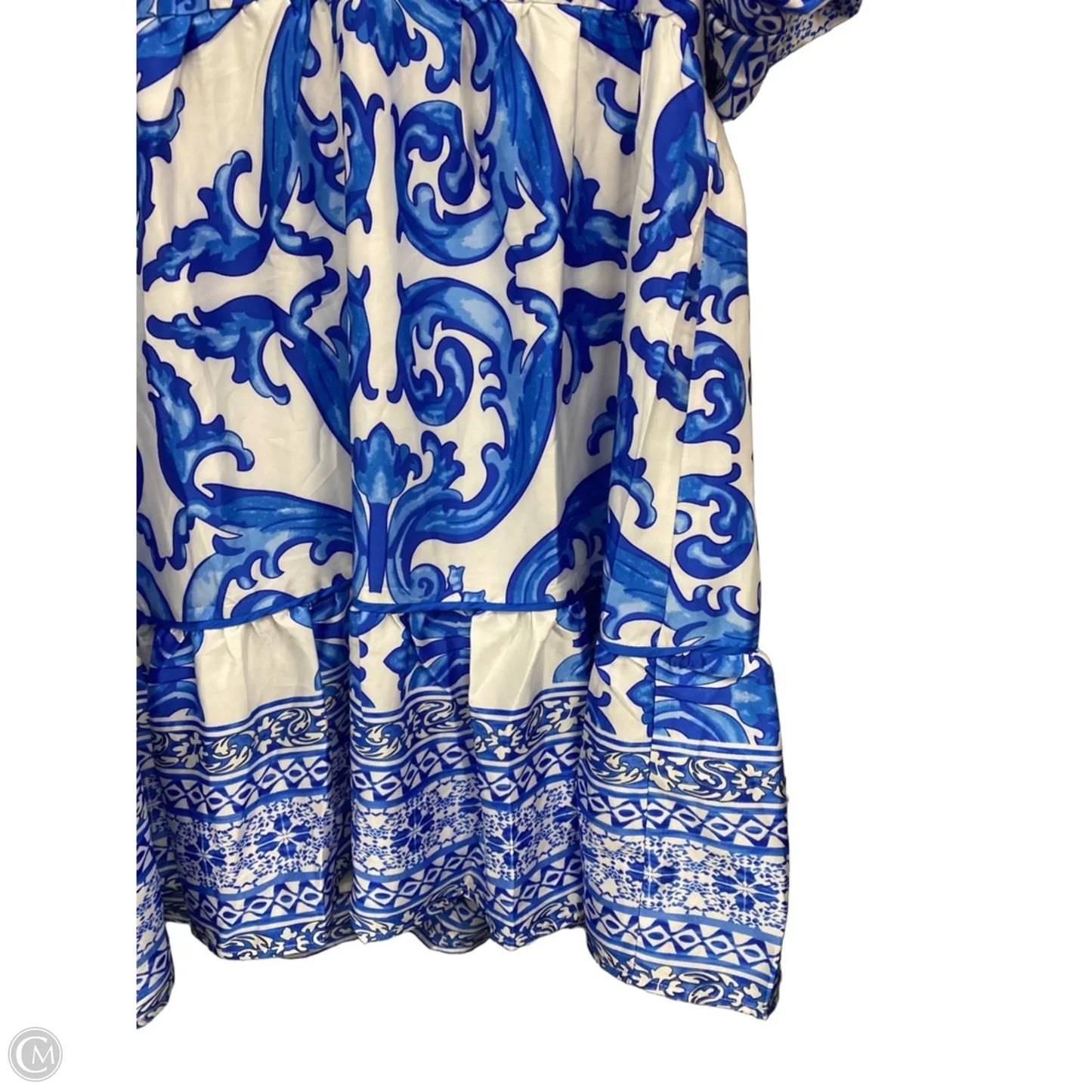 Dress Casual Short By Clothes Mentor In Blue & White, Size: L