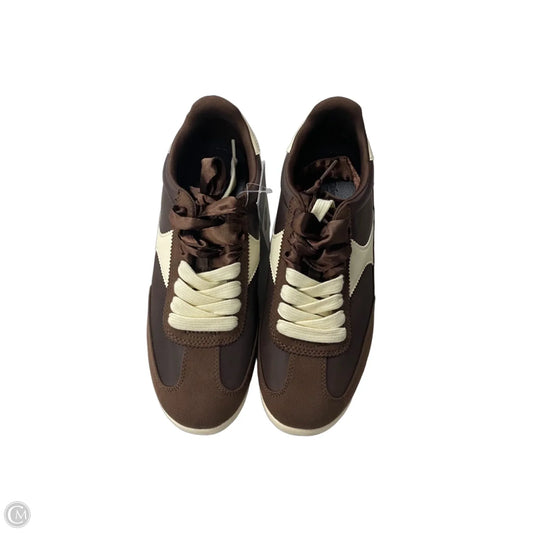 Shoes Sneakers By Universal Thread In Brown & Cream, Size: 9
