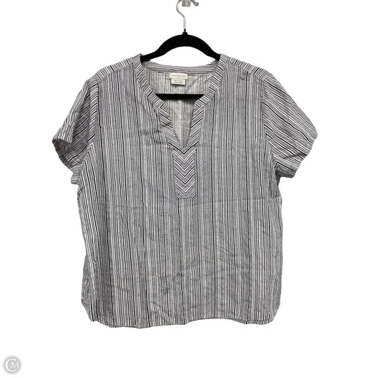 Top Short Sleeve By Van Heusen In Black & White, Size: Xl