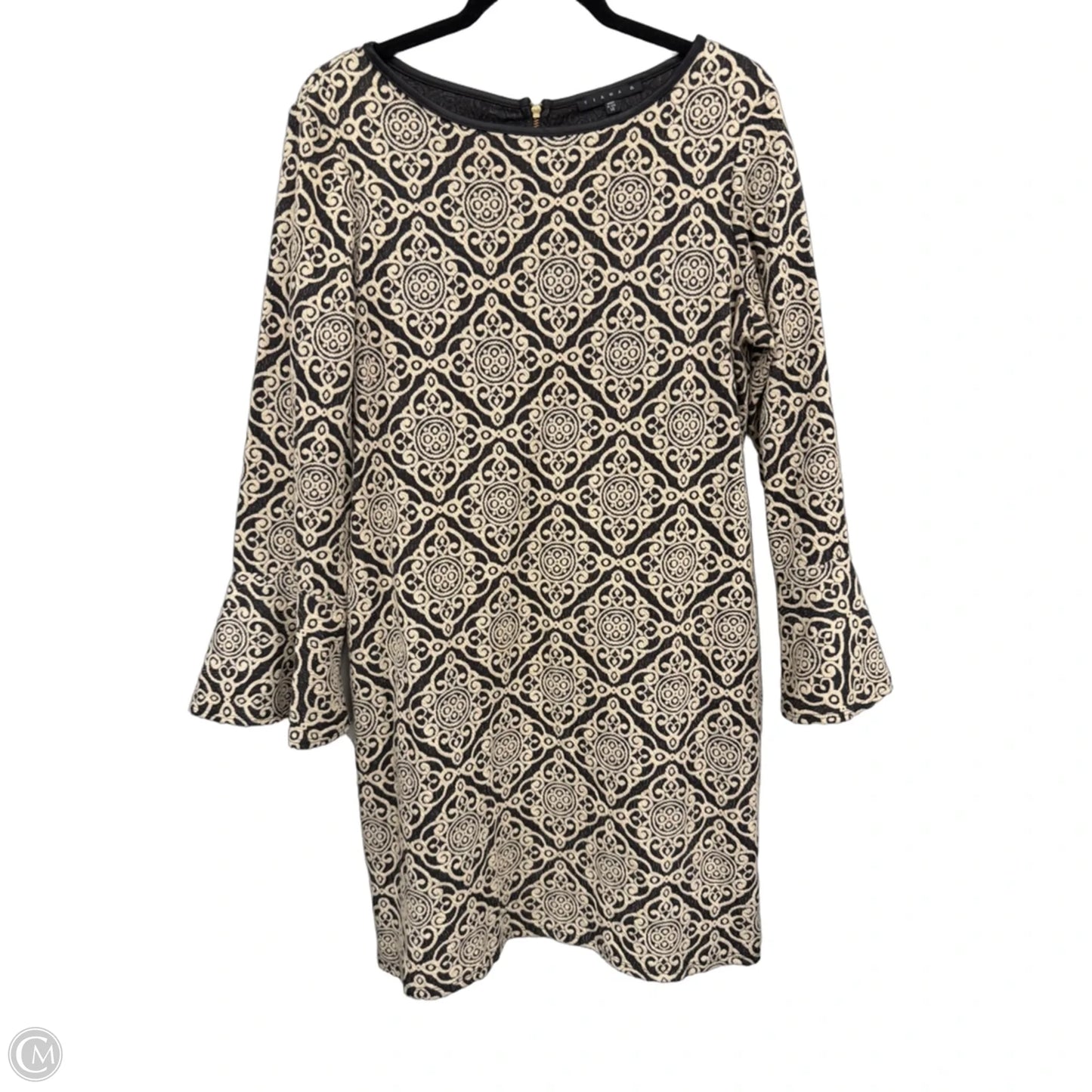 Dress Casual Short By Clothes Mentor In Black & Cream, Size: 14