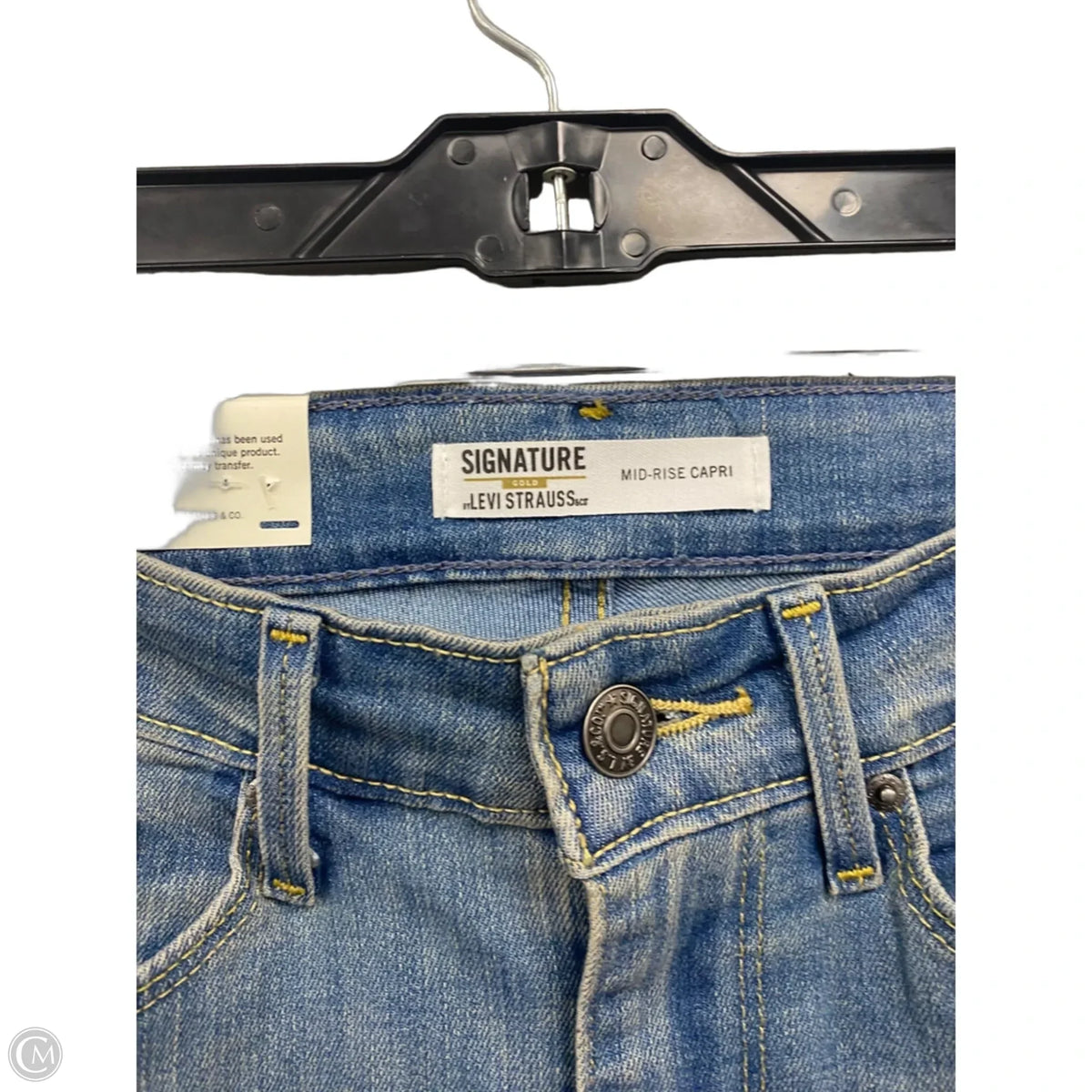 Jeans Cropped By Levis In Blue, Size: 4