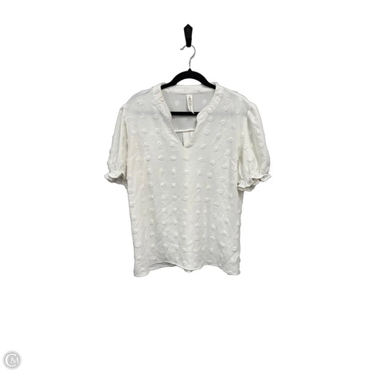 Top Short Sleeve By Clothes Mentor In White, Size: Xl