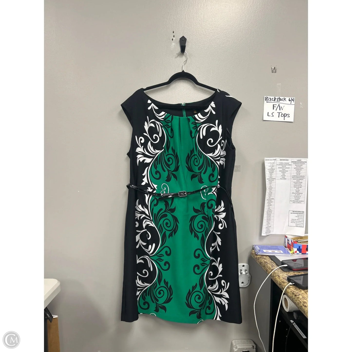 Dress Casual Midi By Clothes Mentor In Black & Green, Size: 18
