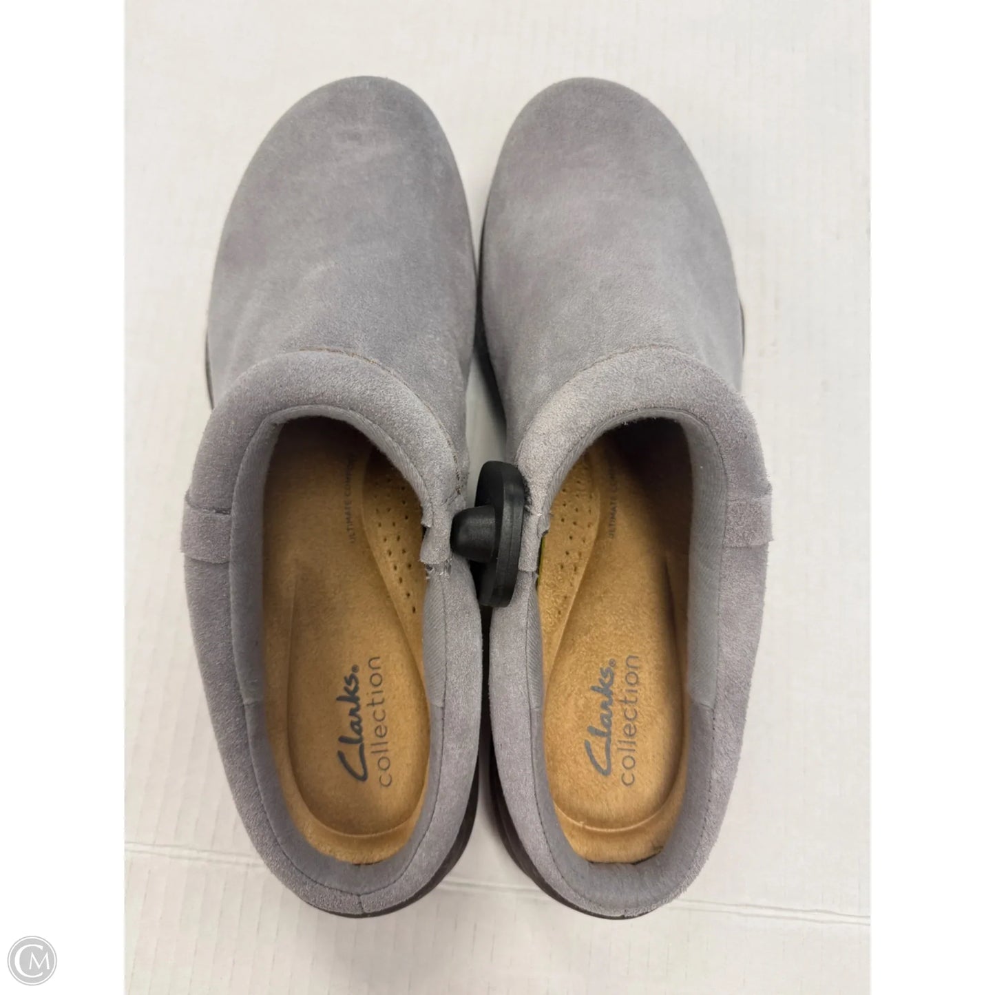 Shoes Flats By Clarks In Grey, Size: 10
