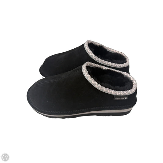Shoes Flats By Bearpaw In Black, Size: 10