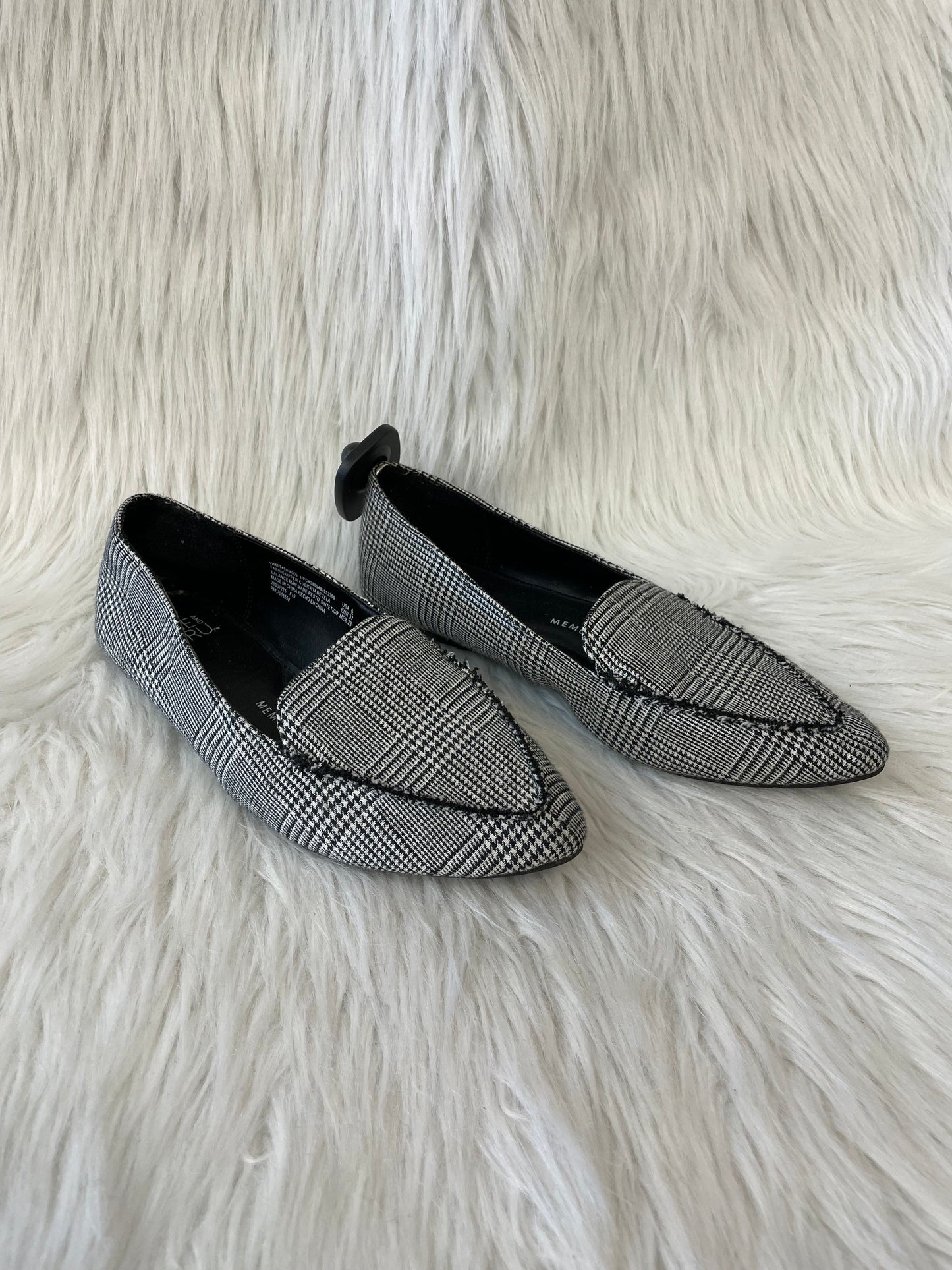Black & White Shoes Flats Time And Tru, Size 6