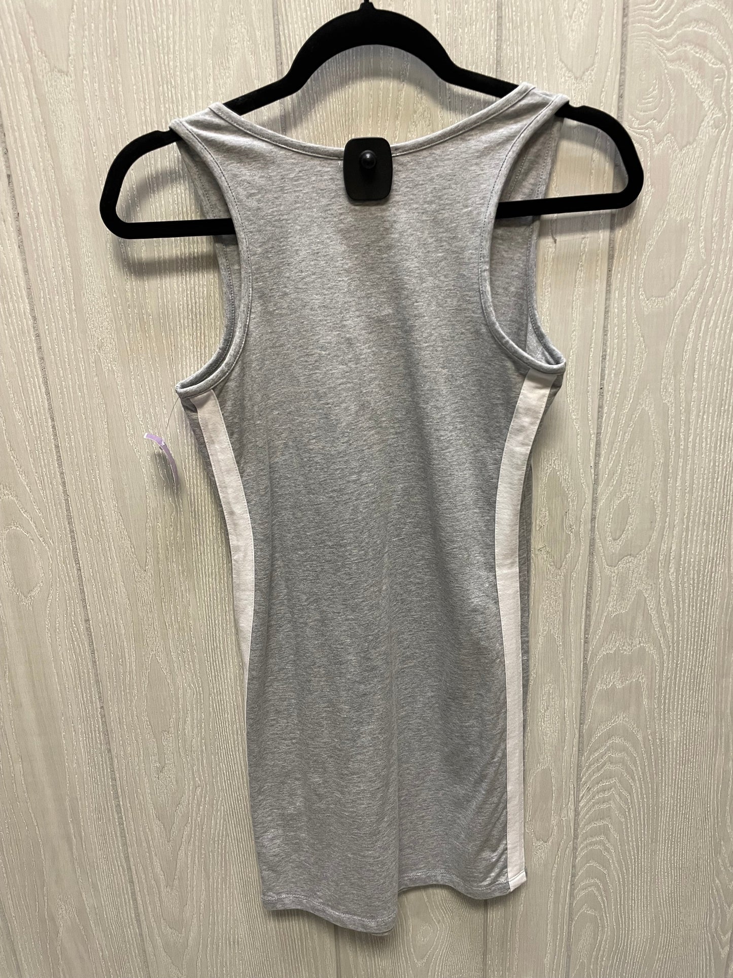 Dress Casual Short By Fashion Nova In Grey & White, Size: S