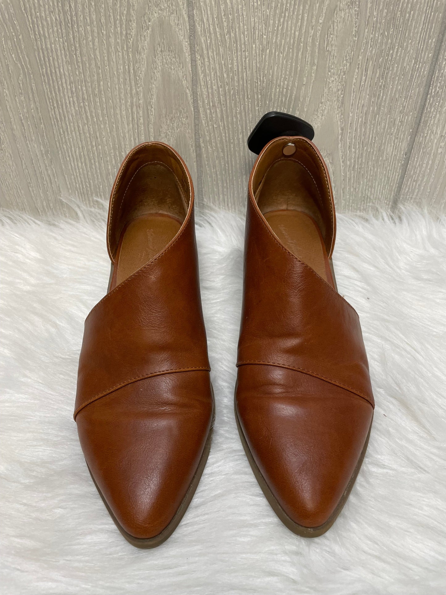 Brown Shoes Heels Block Universal Thread, Size 7.5