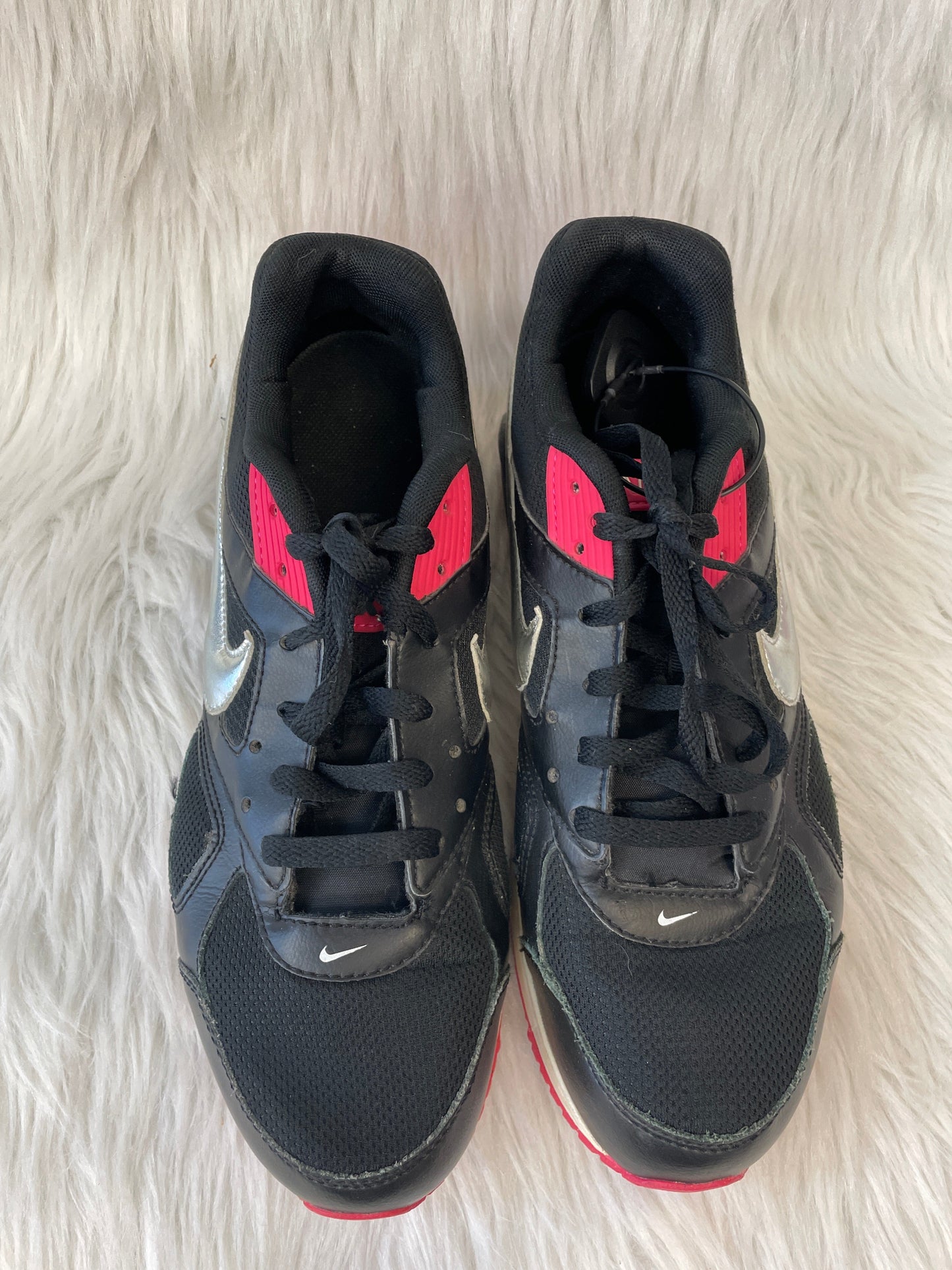 Shoes Athletic By Nike In Black & Pink, Size: 11