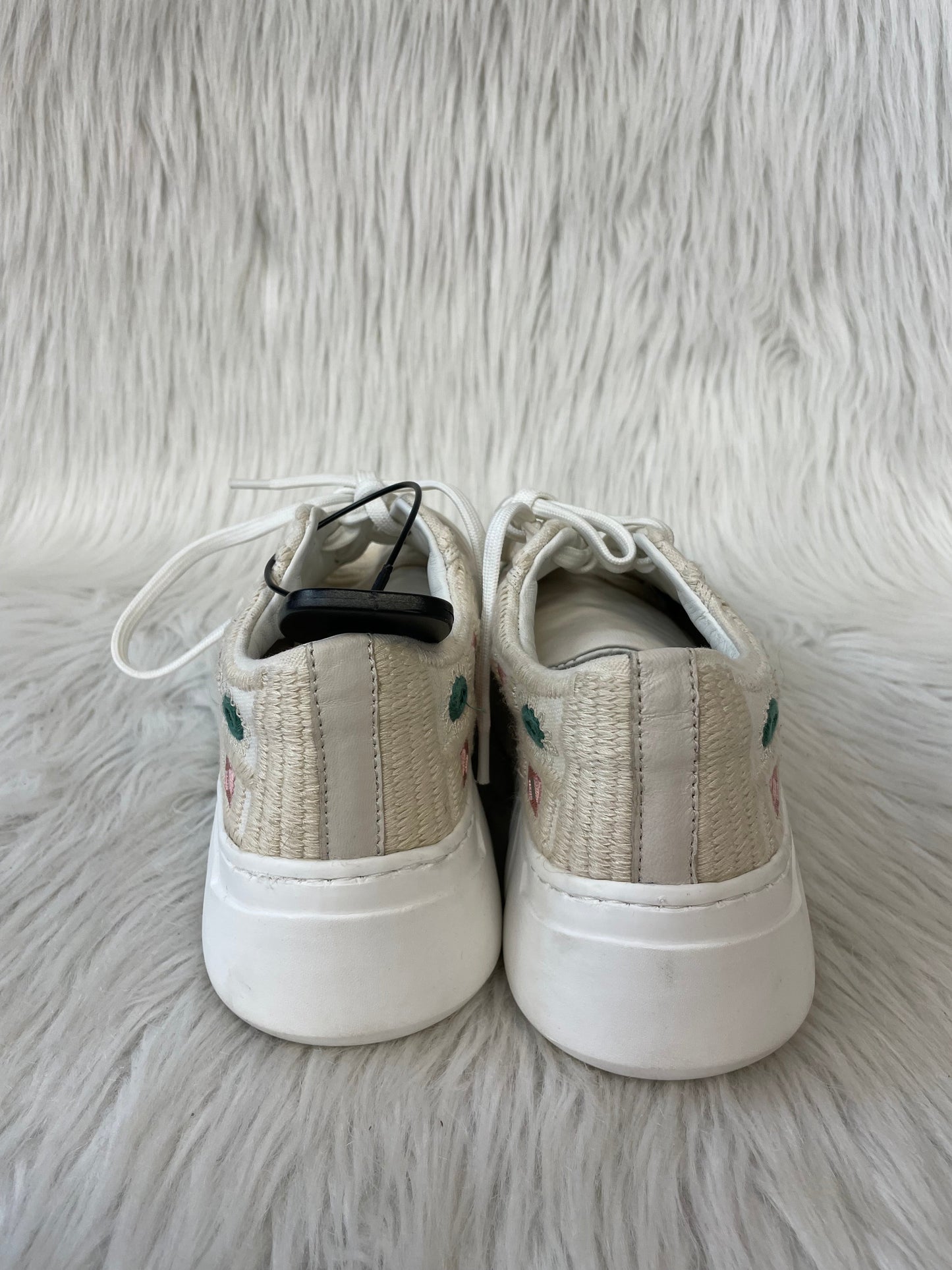 Shoes Sneakers By Free People In Cream & Green, Size: 6.5