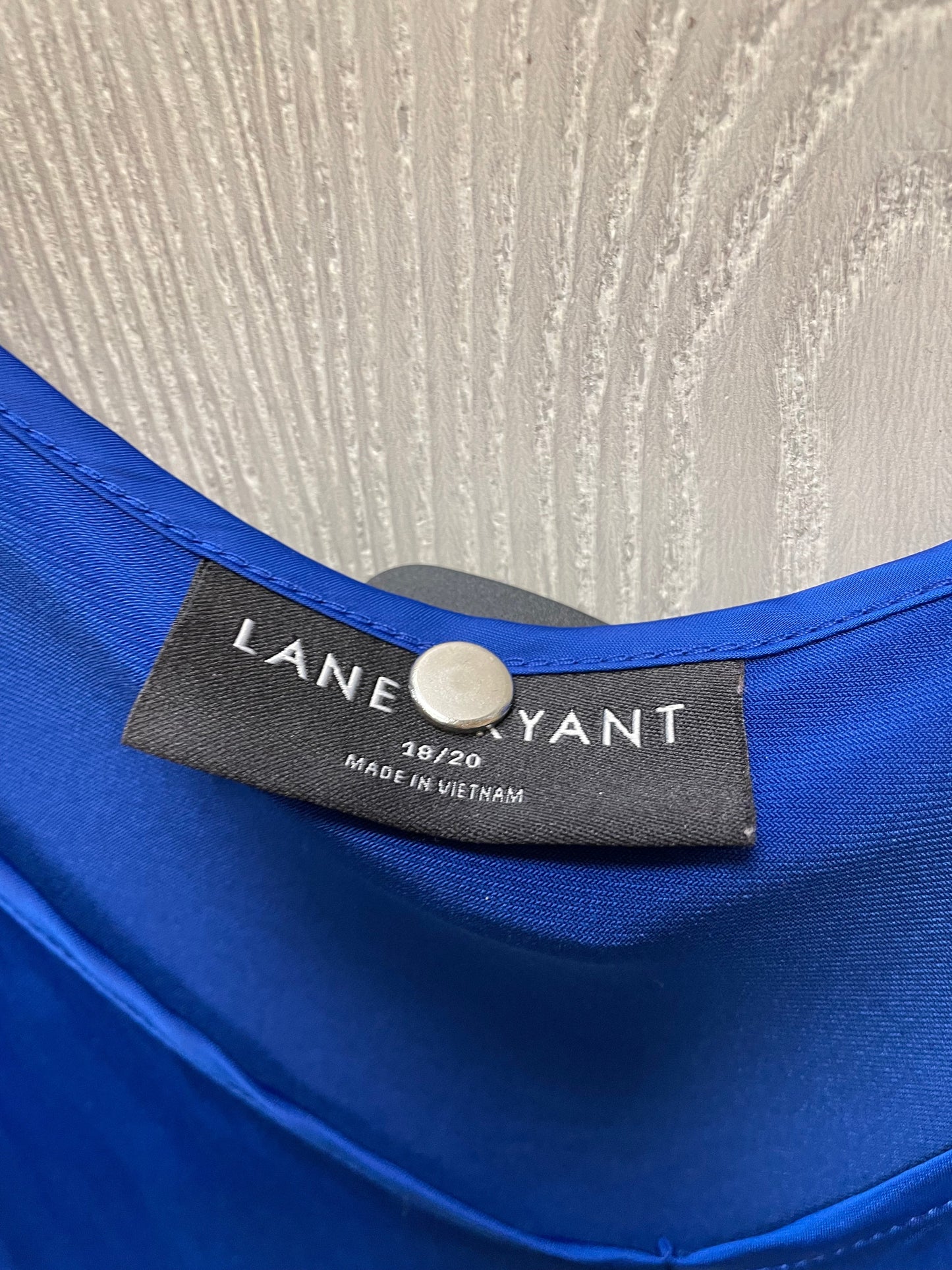 Top Short Sleeve By Lane Bryant In Blue, Size: 1x