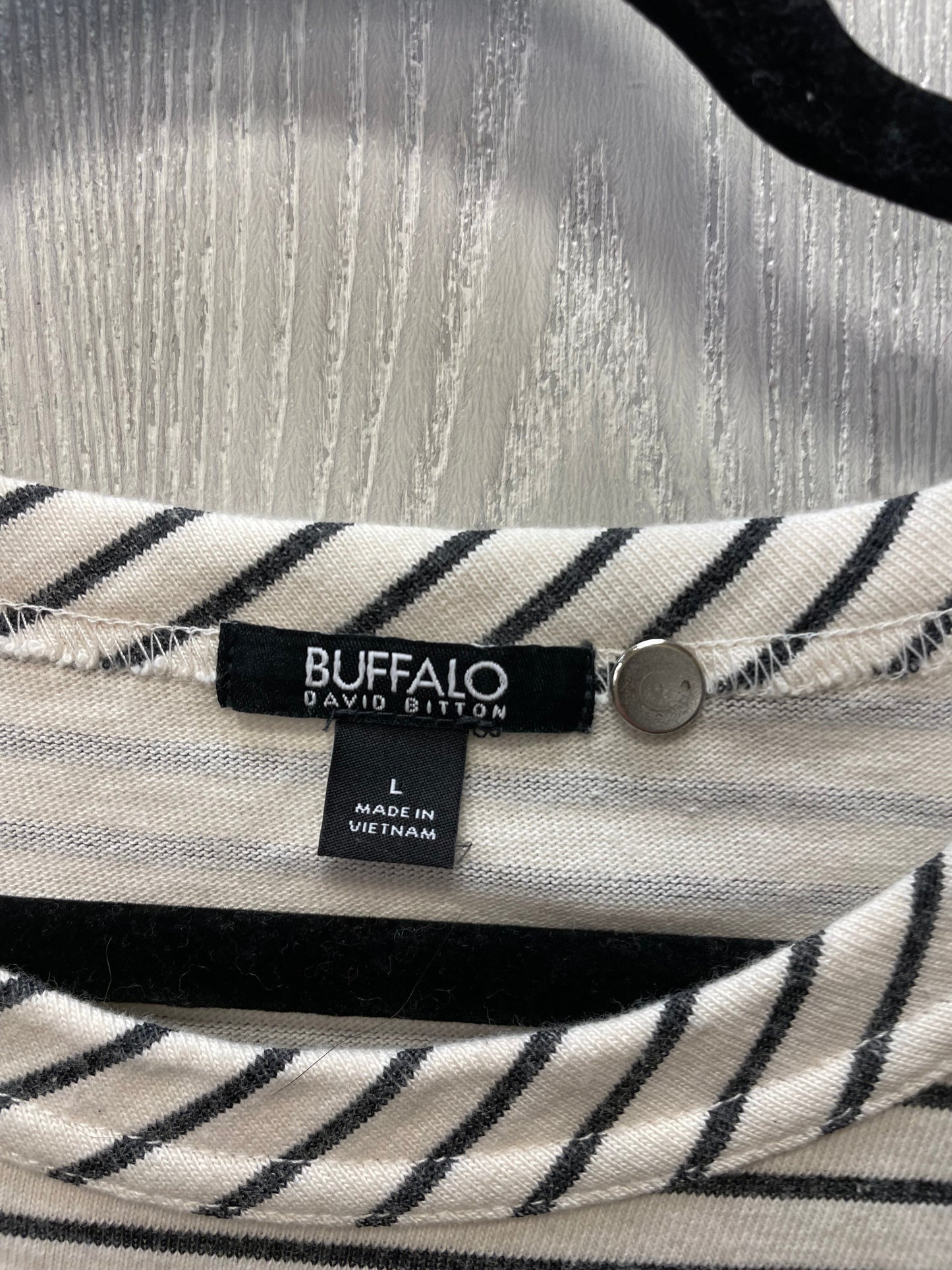 Dress Casual Short By Buffalo David Bitton In Striped Pattern, Size: L