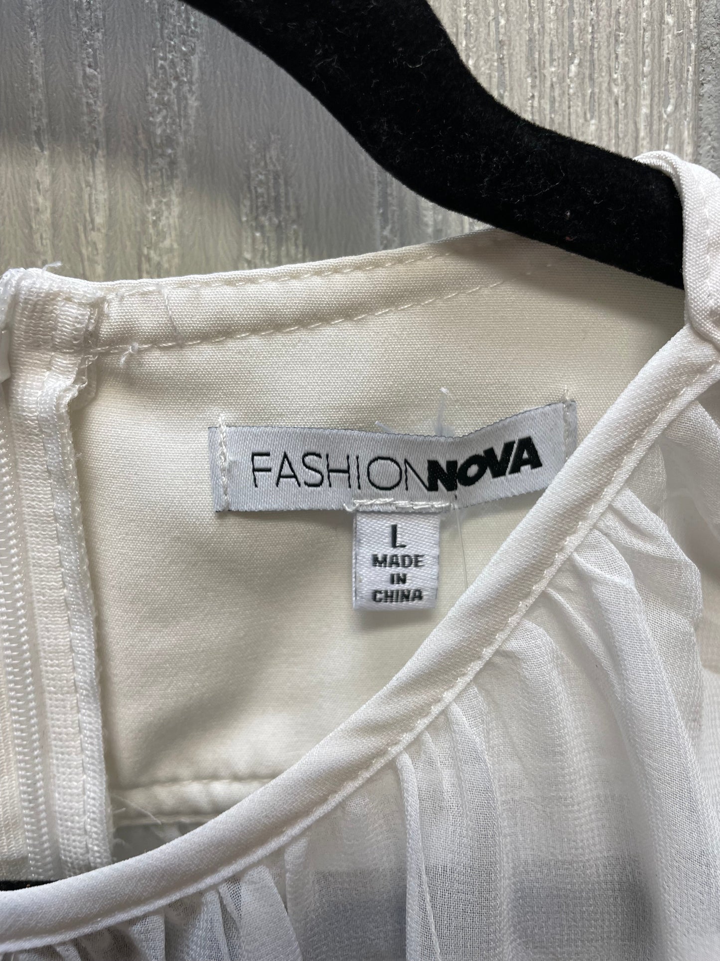 Top Long Sleeve By Fashion Nova In White, Size: L