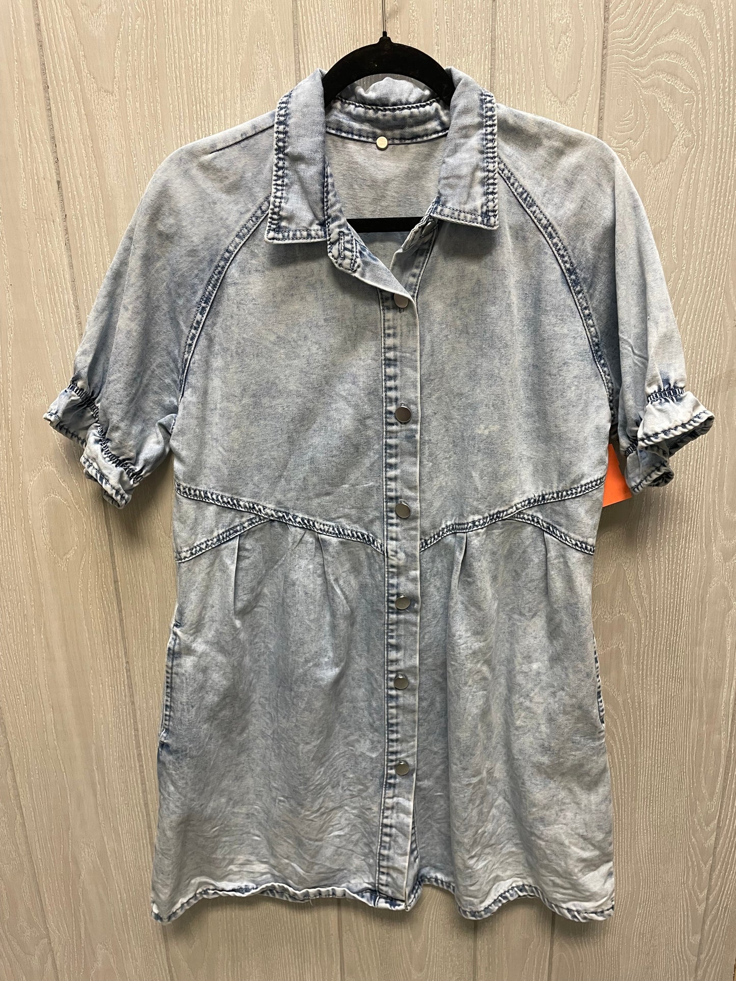 Dress Casual Short By Clothes Mentor In Blue Denim, Size: M