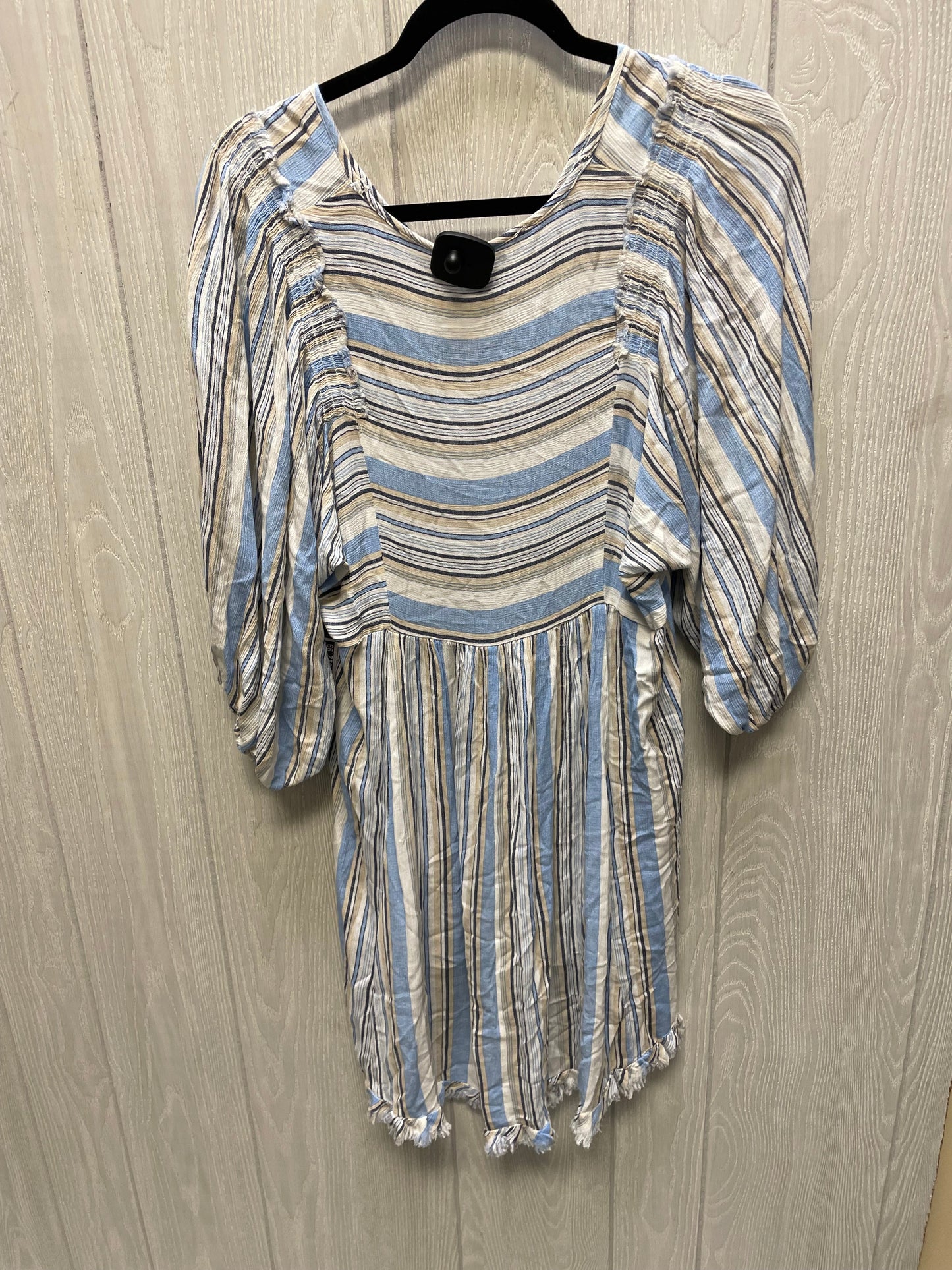 Dress Casual Short By Umgee In Striped Pattern, Size: M