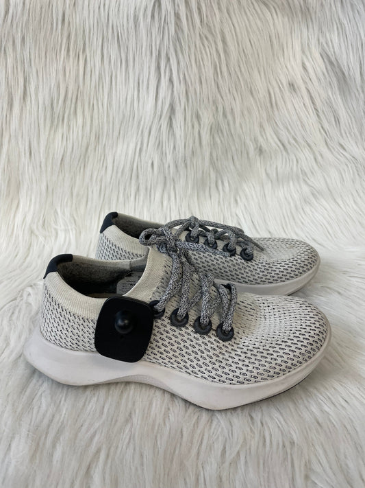 Shoes Athletic By Allbirds In Grey & White, Size: 6.5