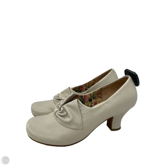 Shoes Heels Block By Clothes Mentor In Beige, Size: 8